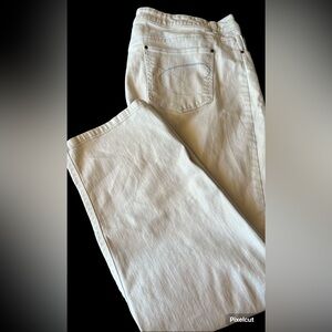 Chico’s platinum size 3/16  light wash denim blue jeans  zipper pants